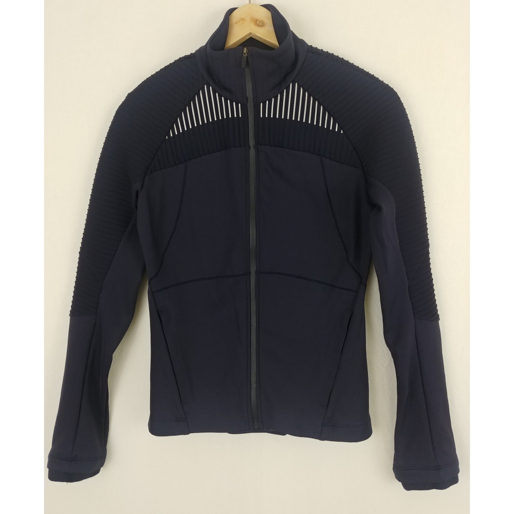 Lululemon 4 chill going strong jacket